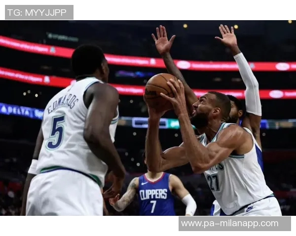 科尔谈追梦防守对手明星球员时的兴奋表现与战术安排